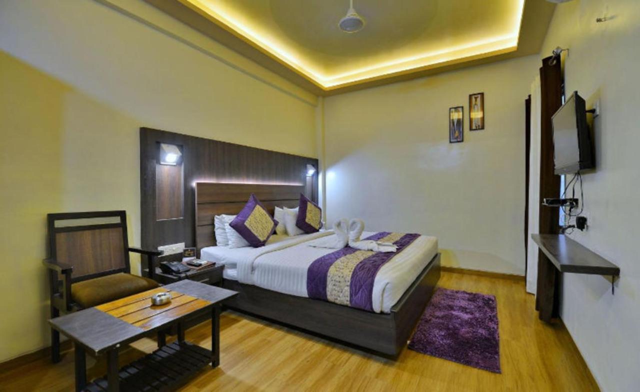 Hotel Samrat Jabalpur Exteriér fotografie